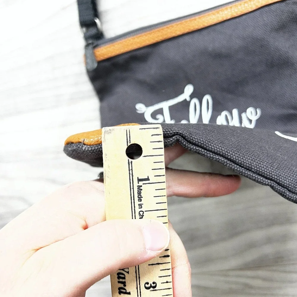 Thirty-One Explorer Crossbody Bag Womens Gray Canvas Follow Your Own Path Pocket